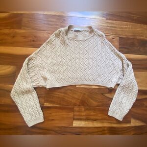 MISSGUIDED CROPPED SWEATER - SMALL